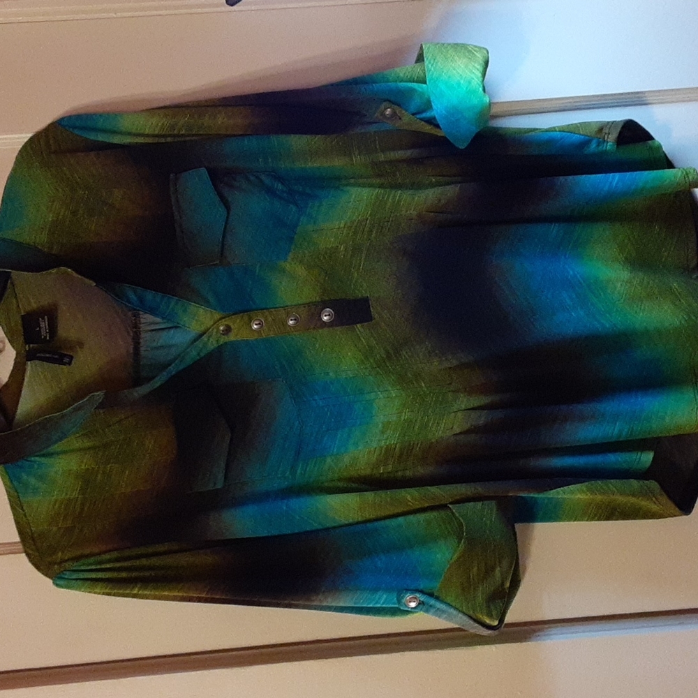 Silky quarter sleeve dress shirt large